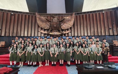 Mengintip Dapur Demokrasi: Pengalaman SMA Katolik Ricci 1 dalam Edukasi Parlemen di DPR RI